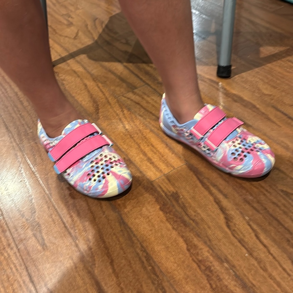 Plae Mimo Water Shoes - Big Kid’s Size 4 US